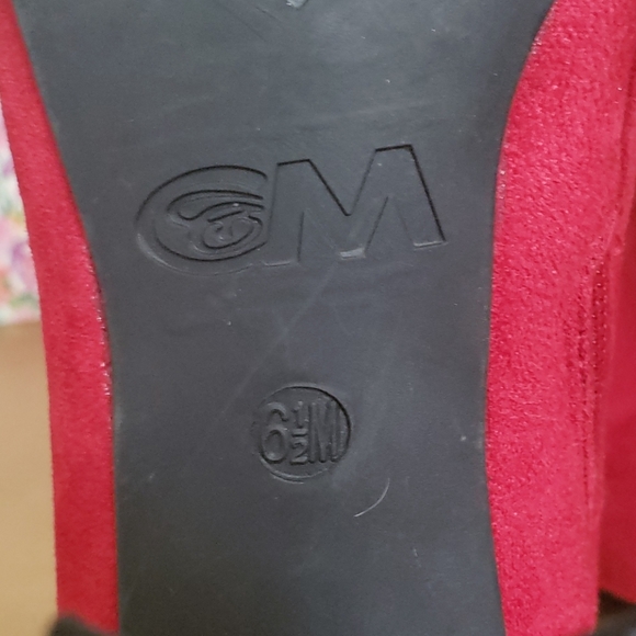 Red Boots - Picture 2 of 3